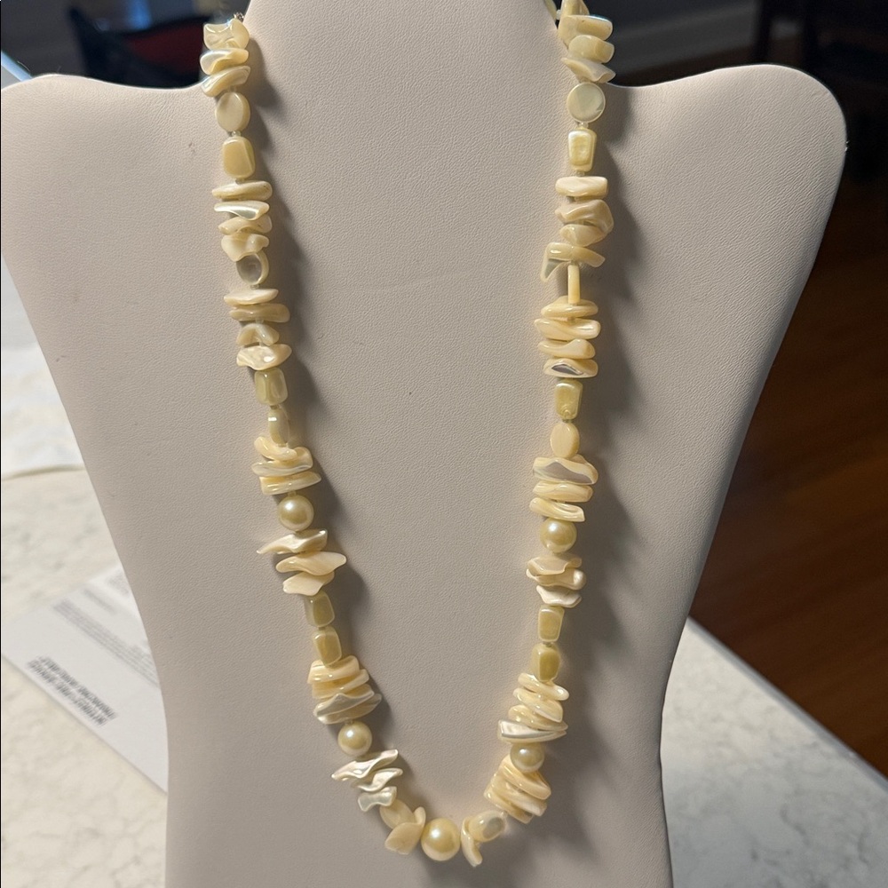Mother of Pearl Vintage Necklace